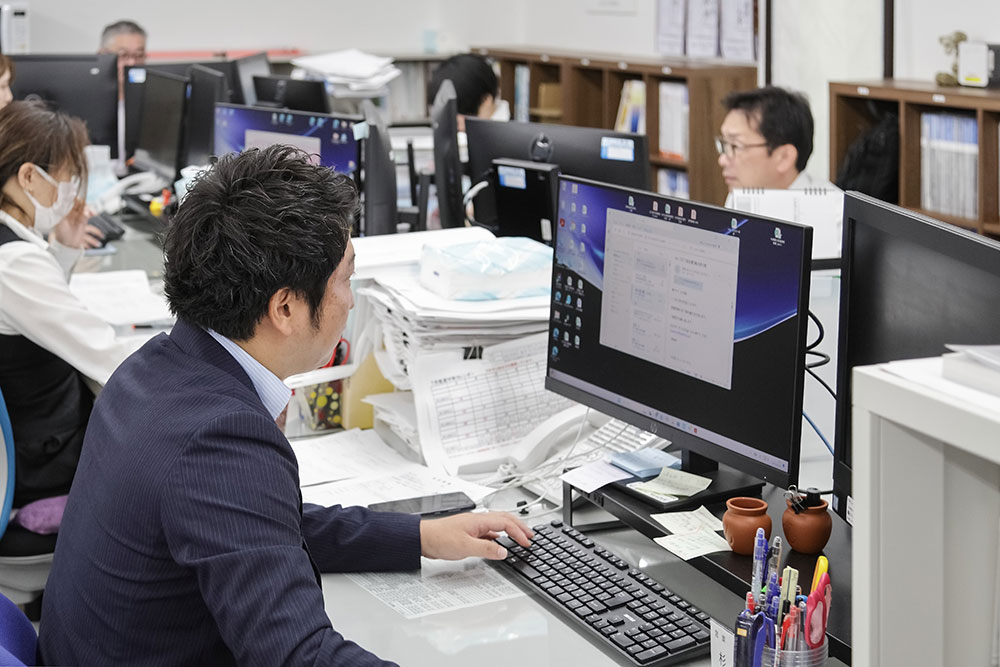26卒【ルート営業】既存取引先への建築資材・住宅設備等の提案販売