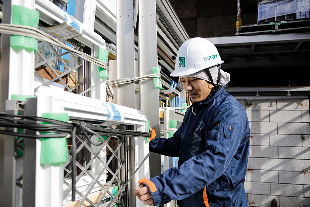 中途【配送業務】（学歴不問・普通免許可）窓・玄関ドア等の住宅建材の配送